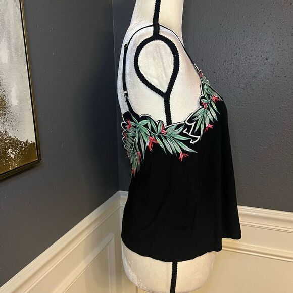 Show Me Your MuMu Wesley Palm Party Embroidery Top - Picture 7 of 11